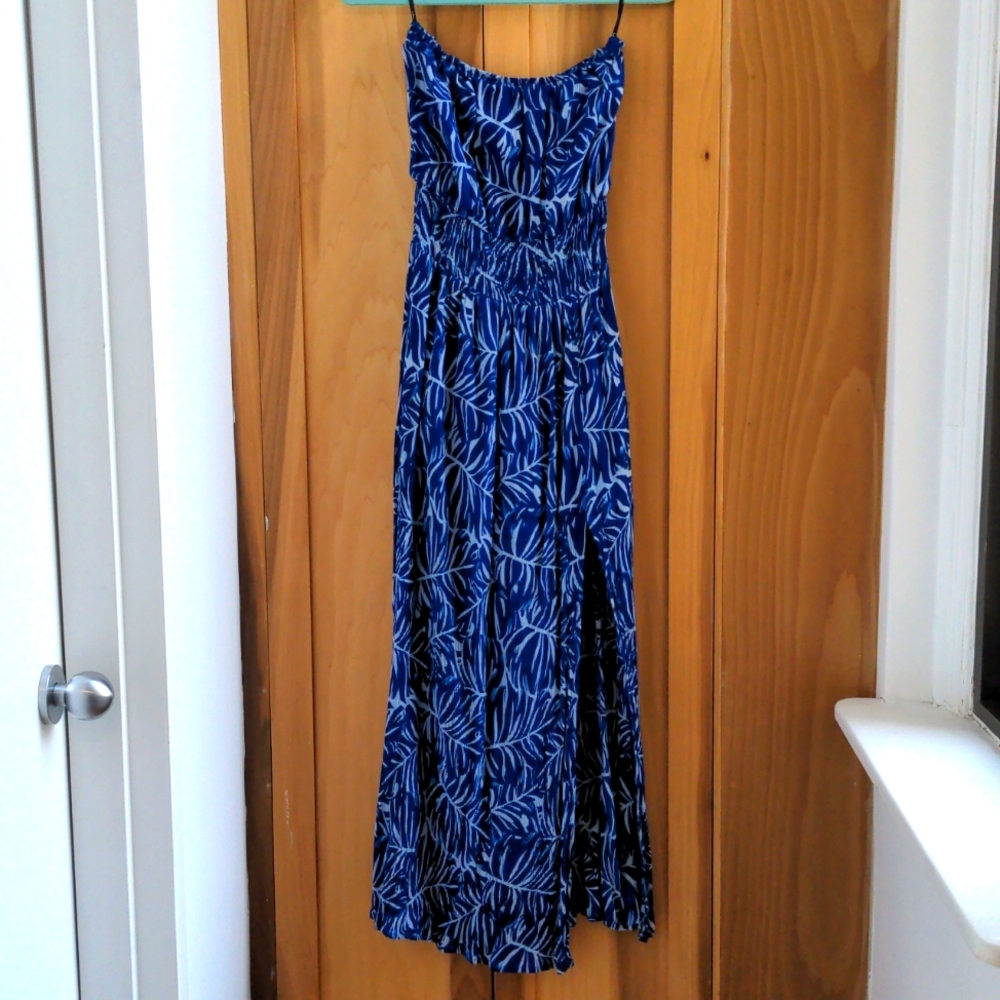 Lulu's strapless leaf print blue coverup dress